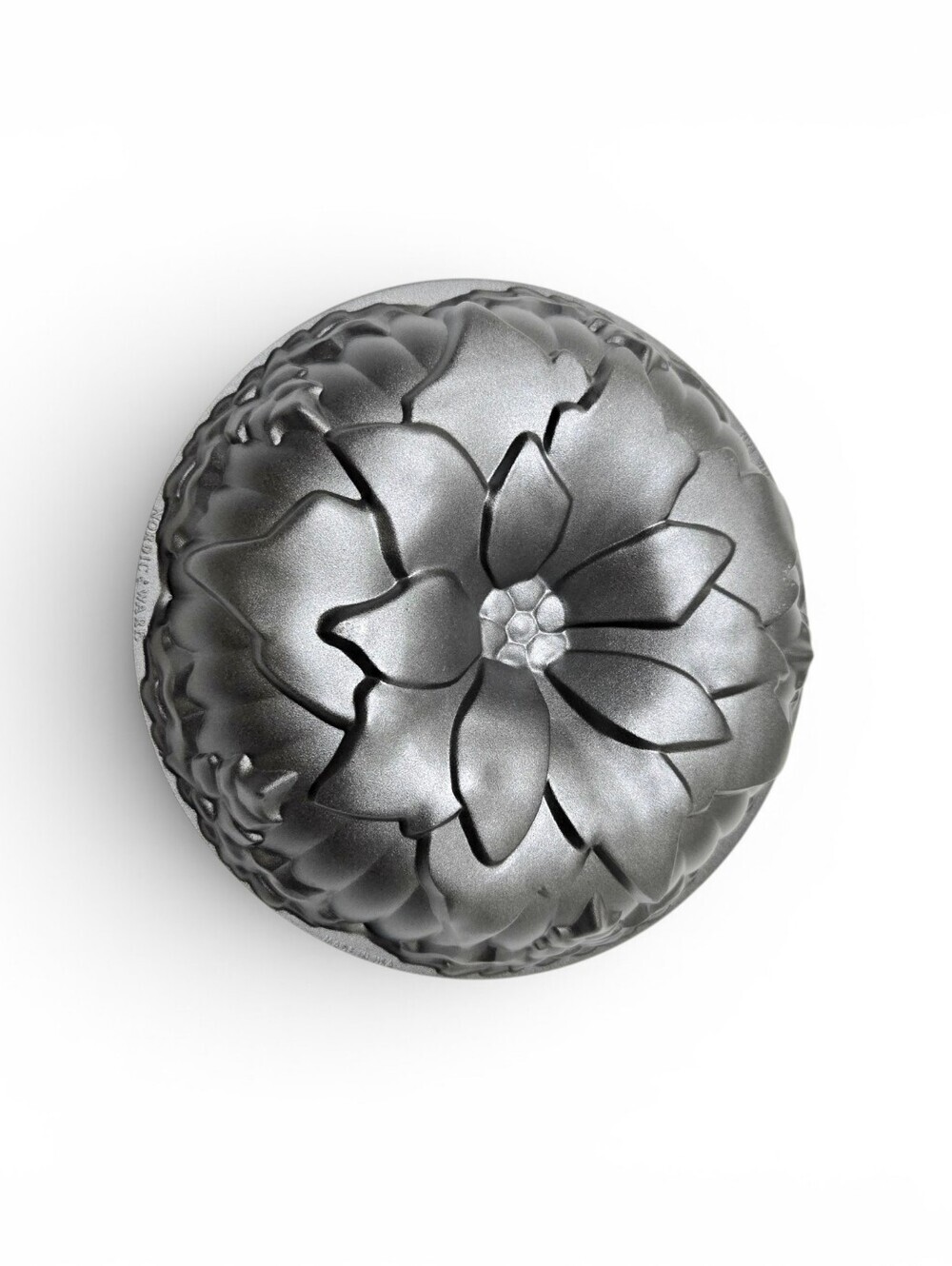 Nordic Ware Poinsettia Cake Pan.